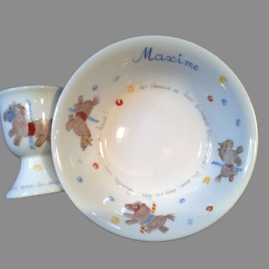 coupelle et coquetier pour une naissance